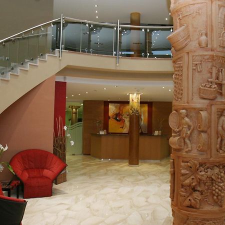 Hotel Fonda Neus Sant Sadurní dʼAnoia Εξωτερικό φωτογραφία