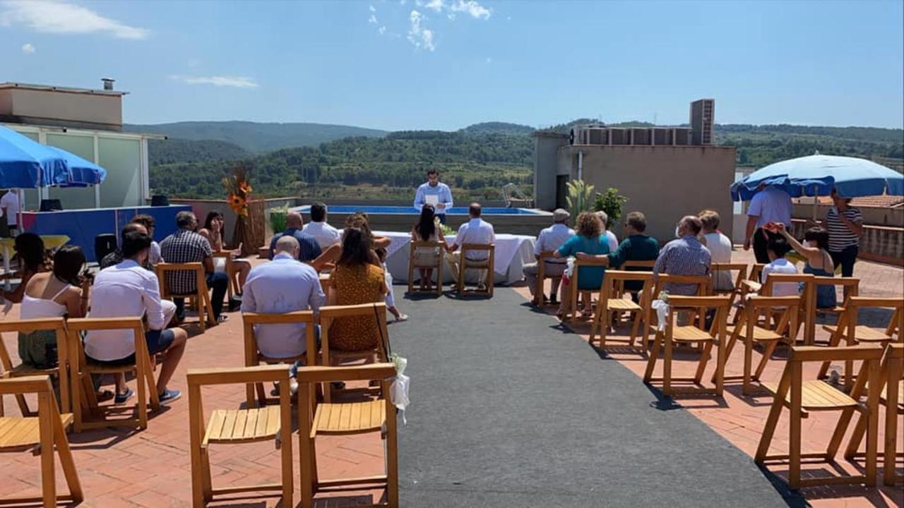 Hotel Fonda Neus Sant Sadurní dʼAnoia Εξωτερικό φωτογραφία