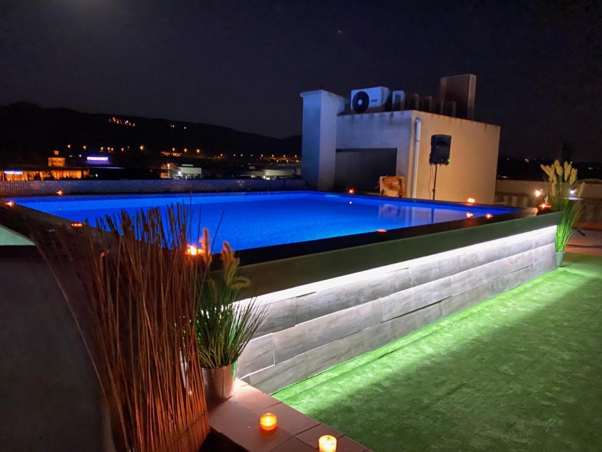Hotel Fonda Neus Sant Sadurní dʼAnoia Εξωτερικό φωτογραφία