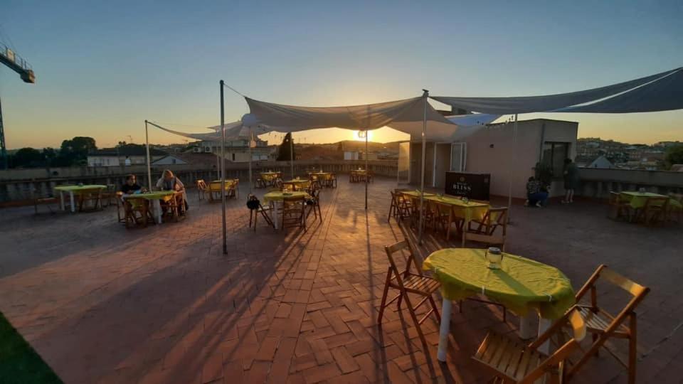 Hotel Fonda Neus Sant Sadurní dʼAnoia Εξωτερικό φωτογραφία