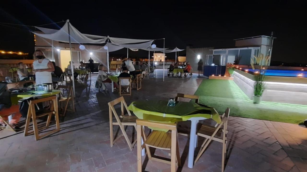Hotel Fonda Neus Sant Sadurní dʼAnoia Εξωτερικό φωτογραφία