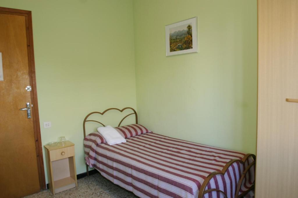 Hotel Fonda Neus Sant Sadurní dʼAnoia Εξωτερικό φωτογραφία