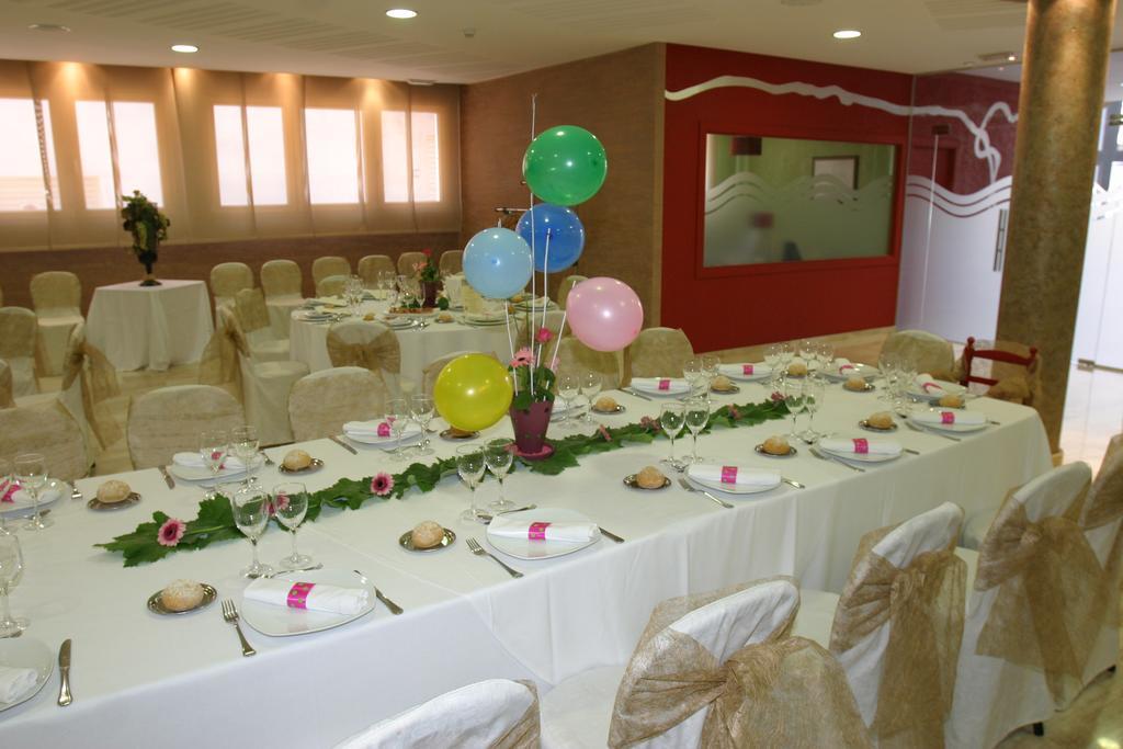 Hotel Fonda Neus Sant Sadurní dʼAnoia Εξωτερικό φωτογραφία