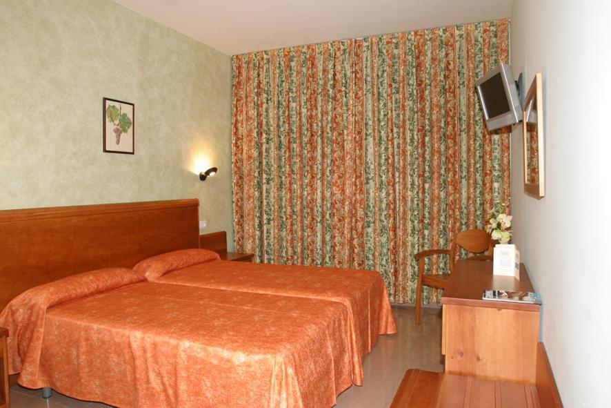 Hotel Fonda Neus Sant Sadurní dʼAnoia Δωμάτιο φωτογραφία